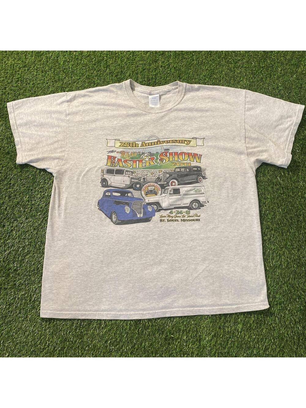 Vintage 2011 Y2K Easter Car Show St. Louis Missouri grey tee